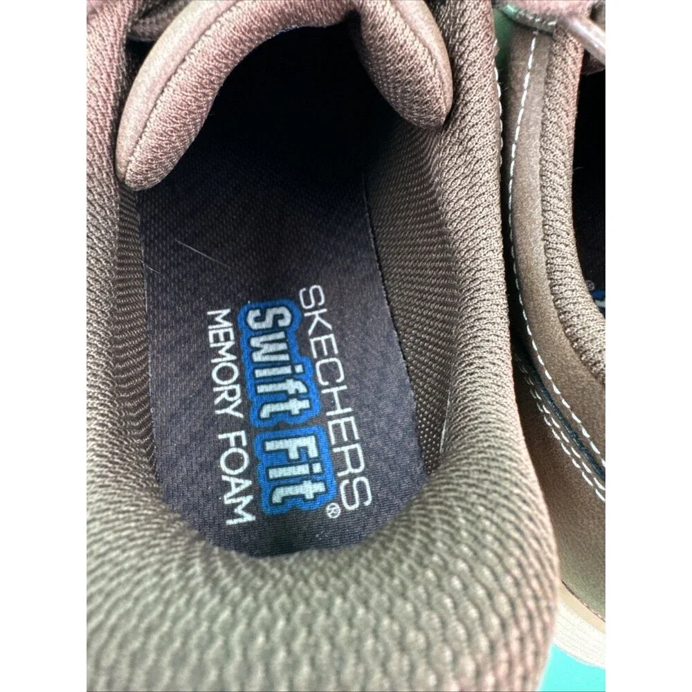 Skechers Hands Free Swift Fit Men’s 9 Brown Waterproof Casual Lace Sneakers